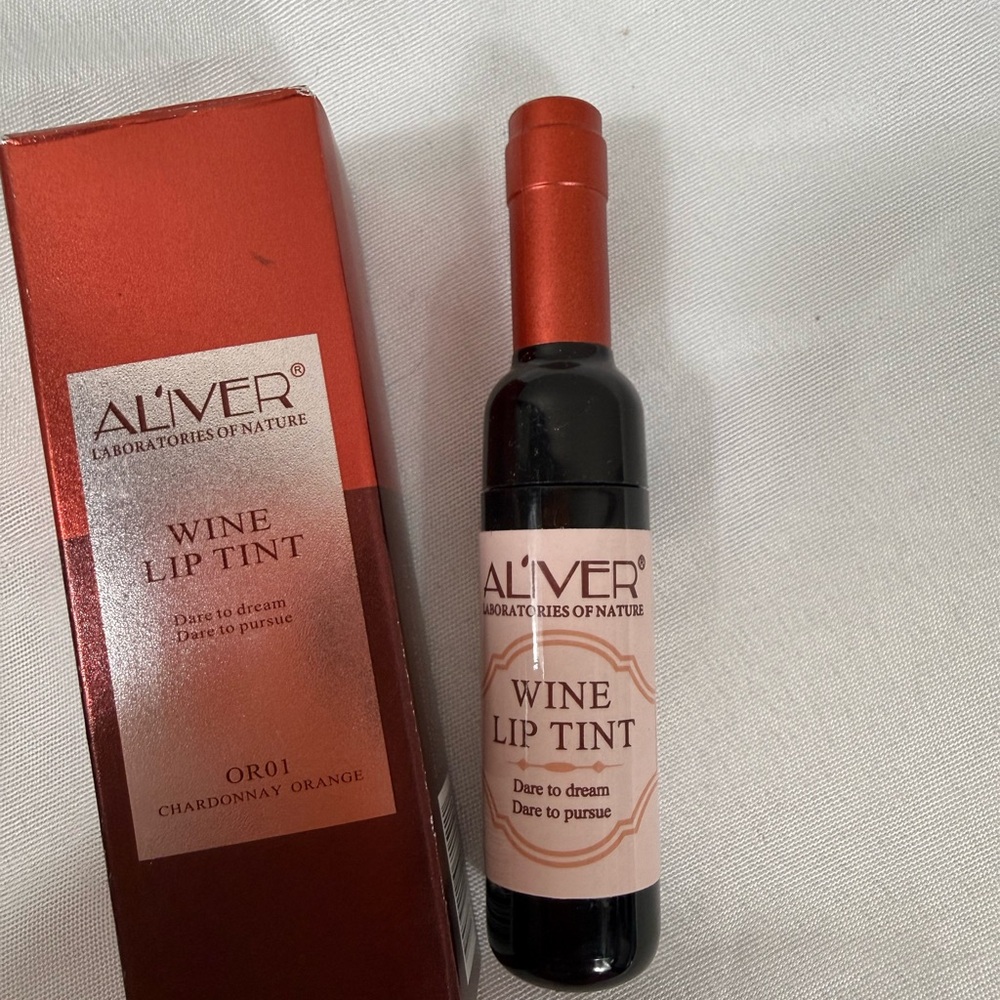 Wine Lip Tint - Chardonnay Orange - Picture 2 of 7